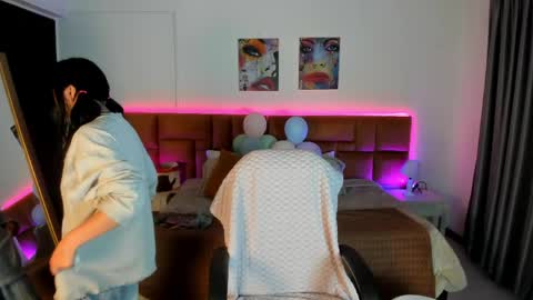 Snapshot of mia_rousseau chatting on May 31, 2026, 3:15 am MIA online show from May 31, 2026, 3:15 am