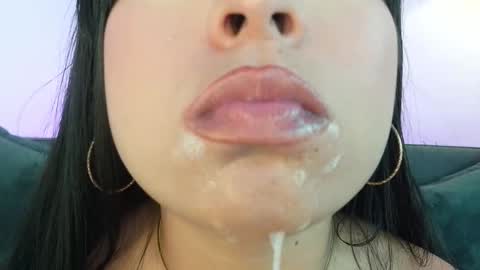 Snapshot of mia_roux1 chatting on May 8, 2026, 10:37 pm Mia online show from May 8, 2026, 10:37 pm