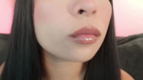 Snapshot of mia_roux1 chatting on May 27, 2026, 11:35 pm Mia online show from May 27, 2026, 11:35 pm