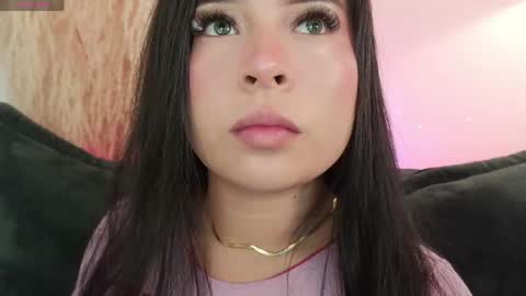 Snapshot of mia_roux1 chatting on June 7, 2026, 1:32 am Mia online show from June 7, 2026, 1:32 am