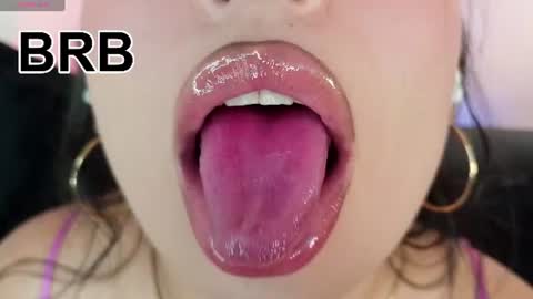 Snapshot of mia_roux1 chatting on July 20, 2026, 10:45 pm Mia online show from July 20, 2026, 10:45 pm