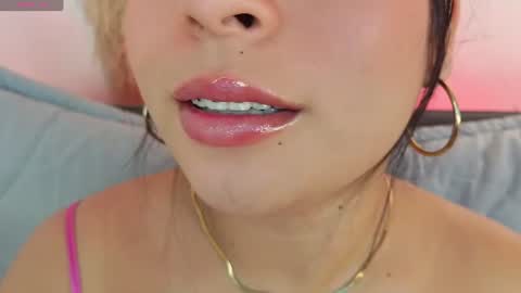 Snapshot of mia_roux1 chatting on July 25, 2026, 5:54 pm Mia online show from July 25, 2026, 5:54 pm