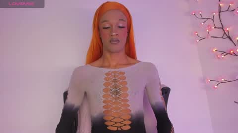 mia_royal online show from June 15, 2026, 5:59 pm