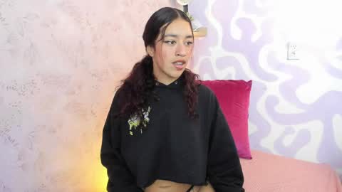 Mia . online show from April 25, 2026, 1:41 pm