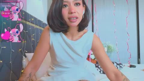 Snapshot of mia_sirenia chatting on January 17, 2025, 8:34 am Mia online show from January 17, 2025, 8:34 am