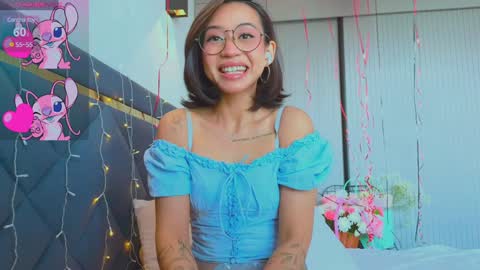 Snapshot of mia_sirenia chatting on January 18, 2025, 5:20 am Mia online show from January 18, 2025, 5:20 am