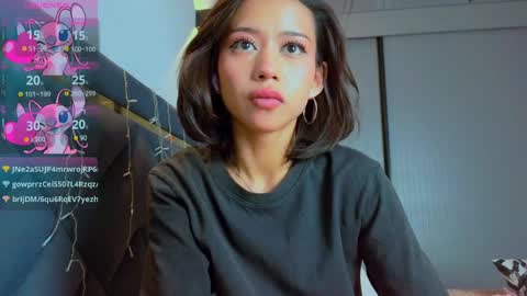 Snapshot of mia_sirenia chatting on January 26, 2025, 12:01 pm Mia online show from January 26, 2025, 12:01 pm