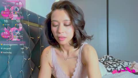 Snapshot of mia_sirenia chatting on February 9, 2025, 12:41 pm Mia online show from February 9, 2025, 12:41 pm