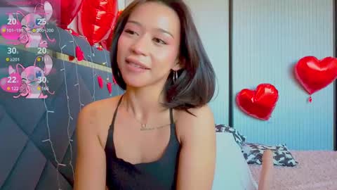 Snapshot of mia_sirenia chatting on February 21, 2025, 6:29 am Mia online show from February 21, 2025, 6:29 am
