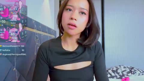 Snapshot of mia_sirenia chatting on February 25, 2025, 10:04 am Mia online show from February 25, 2025, 10:04 am