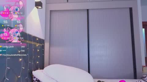 Snapshot of mia_sirenia chatting on March 2, 2025, 3:37 pm Mia online show from March 2, 2025, 3:37 pm