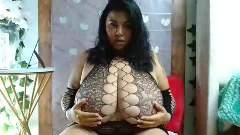 Snapshot of mia_squirt_big chatting on March 8, 2026, 2:54 pm Mia squirt big INDEPENDENT MODEL...ONLYFANS online show from March 8, 2026, 2:54 pm