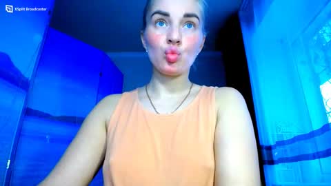 Mia. online show from December 6, 2024, 1:00 pm