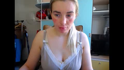 Mia. online show from February 21, 2026, 1:56 pm