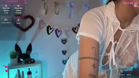 mia_sweetdc online show from September 9, 2025, 7:13 pm