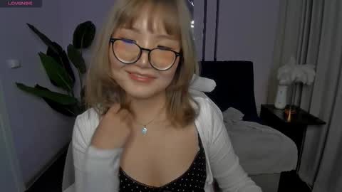 Snapshot of mia_tins chatting on November 18, 2025, 2:28 am Lemma online show from November 18, 2025, 2:28 am