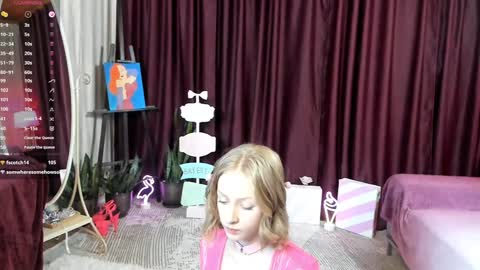 Mia online show from December 7, 2024, 10:17 pm