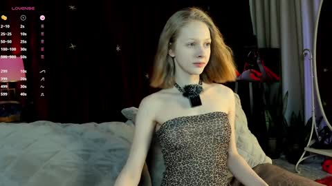 Mia online show from January 13, 2025, 9:09 pm