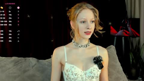 Mia online show from January 15, 2025, 7:01 pm