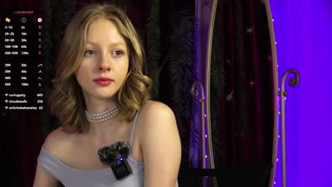 Mia online show from February 24, 2025, 7:19 pm