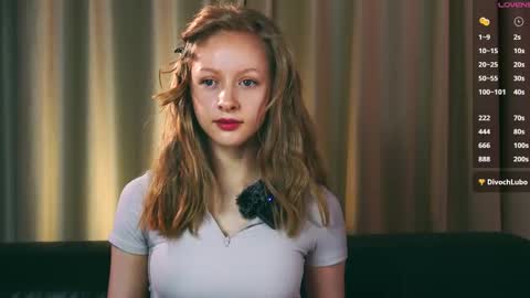 Mia online show from October 19, 2025, 10:27 am