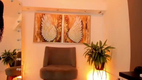 Snapshot of mia_velve chatting on May 11, 2026, 11:16 am Mia online show from May 11, 2026, 11:16 am