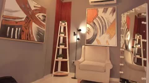 Snapshot of mia_velve chatting on May 21, 2026, 10:55 am Mia online show from May 21, 2026, 10:55 am