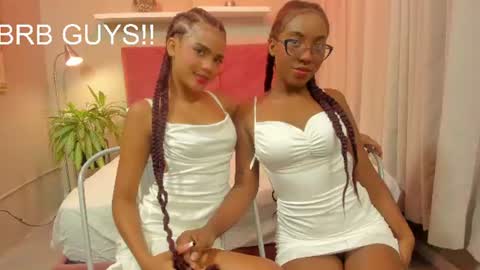 Snapshot of mia_velve chatting on June 22, 2026, 11:40 am Mia online show from June 22, 2026, 11:40 am