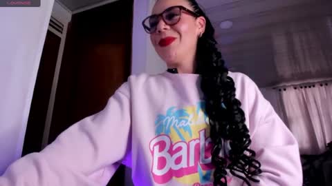Snapshot of mia_velvet1 chatting on July 17, 2026, 6:35 pm MIA online show from July 17, 2026, 6:35 pm