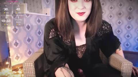 mia_wallase online show from September 25, 2025, 10:57 pm
