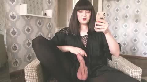 Snapshot of mia_wallase chatting on May 16, 2026, 2:49 pm mia_wallase online show from May 16, 2026, 2:49 pm
