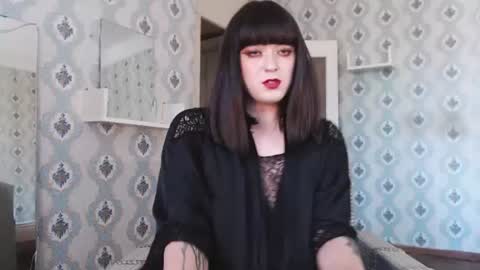 mia_wallase online show from July 26, 2026, 7:48 am