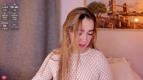 Snapshot of mia_white11 chatting on February 7, 2025, 12:39 pm Mia White online show from February 7, 2025, 12:39 pm