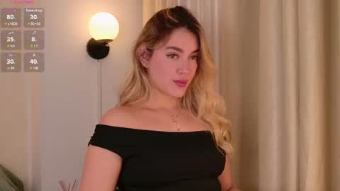 Snapshot of mia_white11 chatting on July 31, 2026, 2:49 pm Mia White online show from July 31, 2026, 2:49 pm