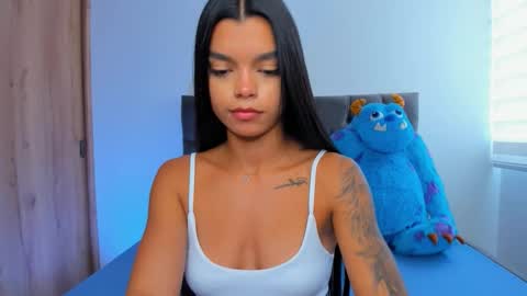    online show from October 26, 2025, 6:14 pm