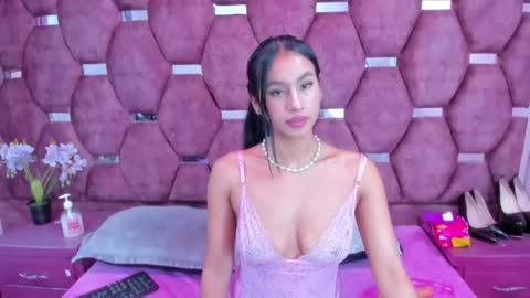 miaa_davis_ online show from February 10, 2026, 2:15 am