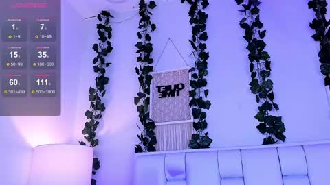 Mia online show from May 3, 2026, 11:27 am