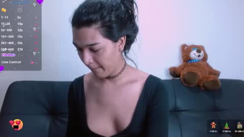 Snapshot of miaa_heart chatting on December 14, 2024, 11:18 am Mia online show from December 14, 2024, 11:18 am