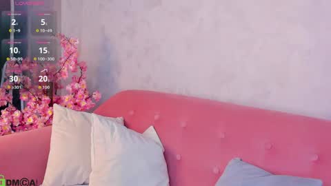 Snapshot of miaa_hill chatting on May 4, 2026, 12:56 pm Mia online show from May 4, 2026, 12:56 pm