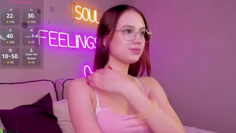 Snapshot of miaa_hill chatting on June 5, 2026, 11:05 am Mia online show from June 5, 2026, 11:05 am