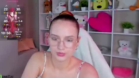 Snapshot of miaa_hill chatting on June 11, 2026, 10:46 am Mia online show from June 11, 2026, 10:46 am