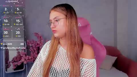 Snapshot of miaa_hill chatting on June 27, 2026, 12:22 pm Mia online show from June 27, 2026, 12:22 pm