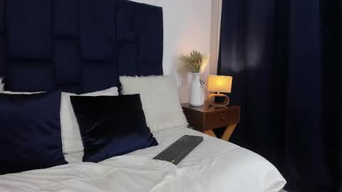 Snapshot of miaa_queen2 chatting on February 12, 2025, 2:21 pm Mia online show from February 12, 2025, 2:21 pm