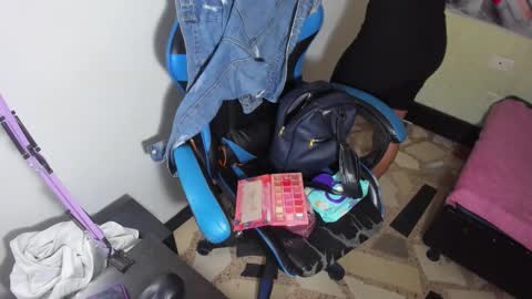 Snapshot of miaa_scott chatting on October 31, 2025, 12:50 pm online show from October 31, 2025, 12:50 pm