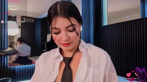 Miaa Farrel online show from July 30, 2026, 7:46 pm