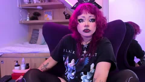 Snapshot of miaamane chatting on February 23, 2025, 12:37 pm Mia online show from February 23, 2025, 12:37 pm