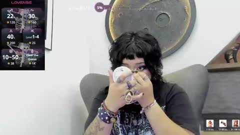 Mia online show from March 10, 2026, 1:05 pm