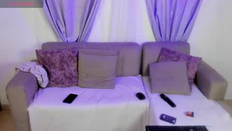 Snapshot of miaandmolly_ chatting on May 24, 2026, 1:43 am mia red hair molly short hair online show from May 24, 2026, 1:43 am
