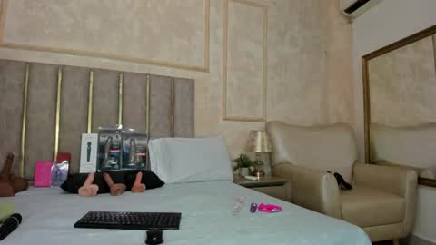 Snapshot of miaasummer chatting on June 9, 2026, 11:33 am Miaasummer online show from June 9, 2026, 11:33 am