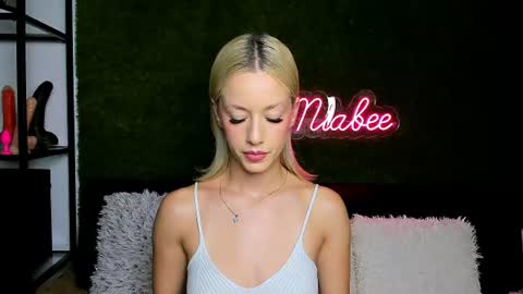 MiaBeeX online show from July 14, 2026, 4:45 pm